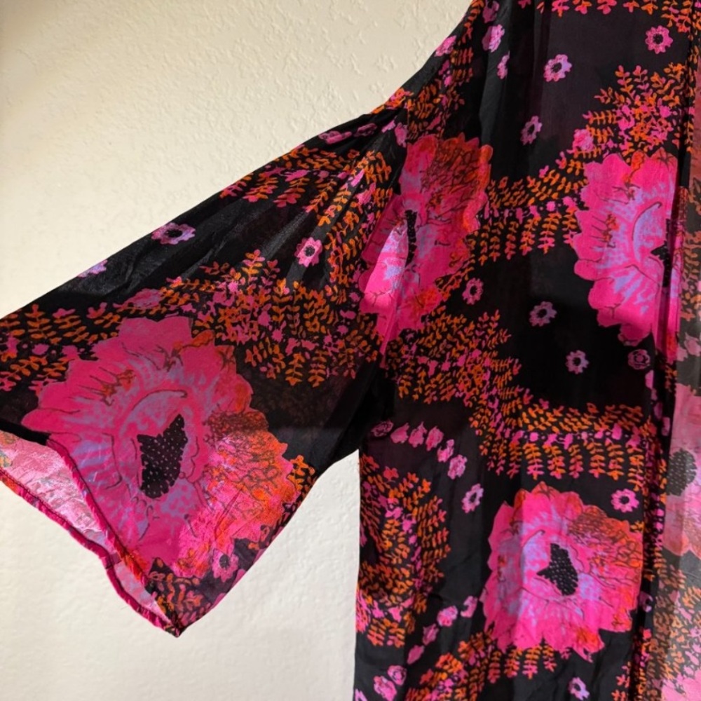 New Anthropologie Amaryllis Duster Kimono Robe Kaftan Pink Black Floral Cover Up - Picture 5 of 9